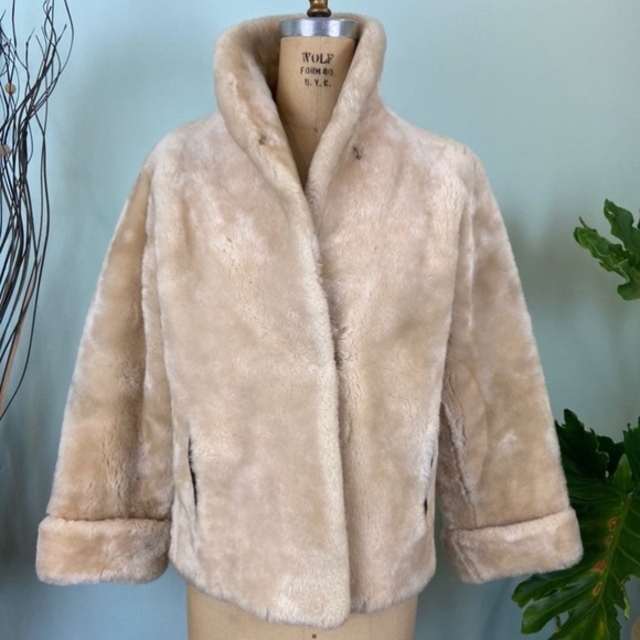 Vintage Faux Fur Winter Short Coat Medium - Picture 2 of 10